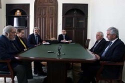 ПРЕЗИДЕНТ РАУЛЬ ХАДЖИМБА ПРИНЯЛ ТУРЕЦКУЮ ДЕЛЕГАЦИЮ